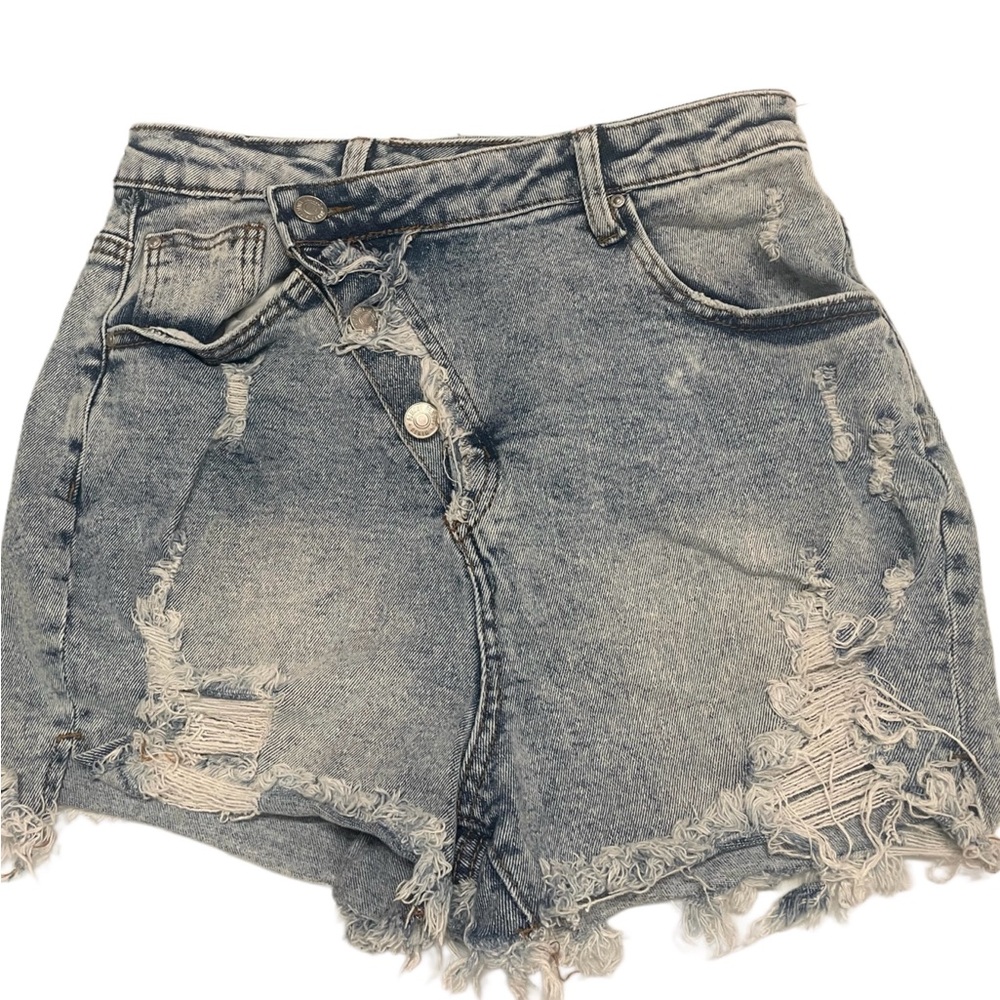 Denim Distressed Women Shorts‎